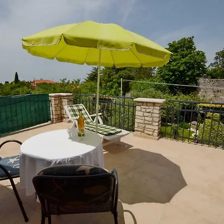 Holiday home House Emma Kanfanar