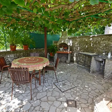 House Emma Kanfanar