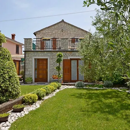 House Emma Kanfanar